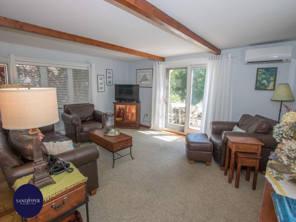 Cape Cod Home 995226