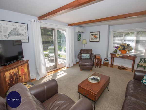 Cape Cod Home 995226