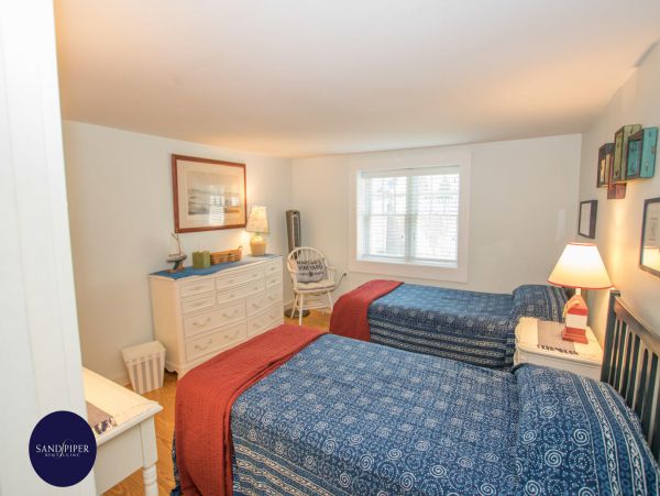 Cape Cod Home 995226