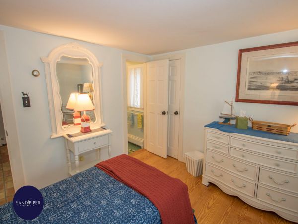 Cape Cod Home 995226