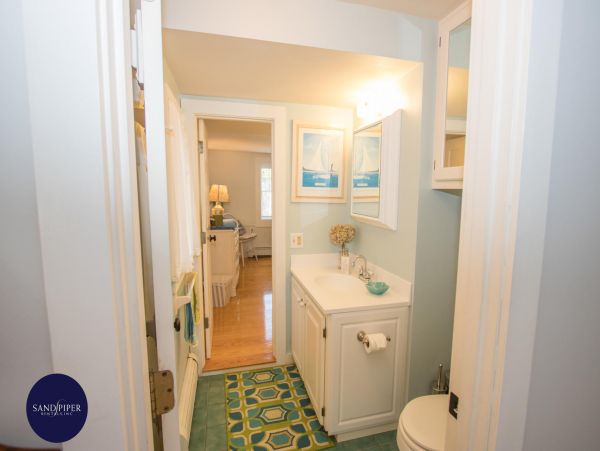 Cape Cod Home 995226