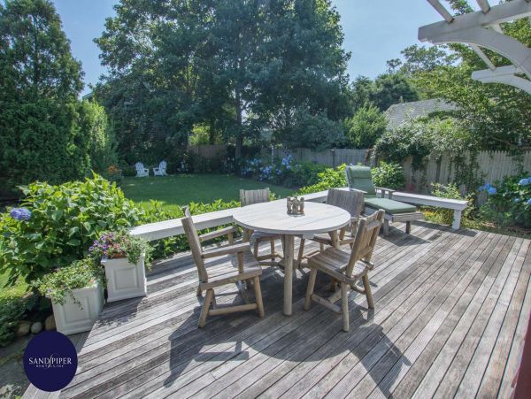 Cape Cod Home 995226