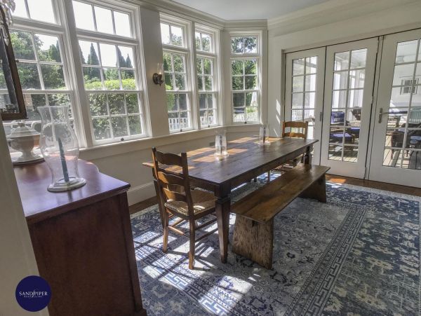 Cape Cod Home 995227