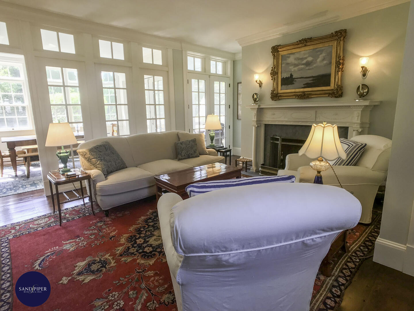 Cape Cod Home 995227