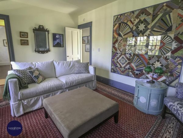Cape Cod Home 995227
