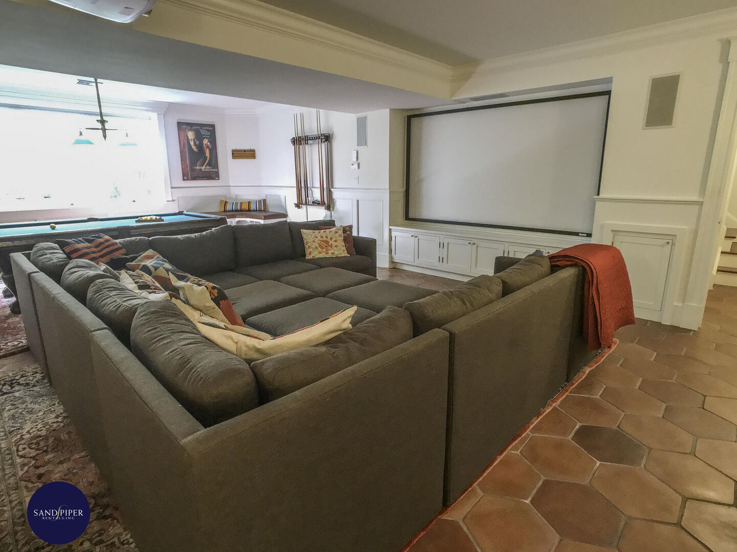 Cape Cod Home 995227