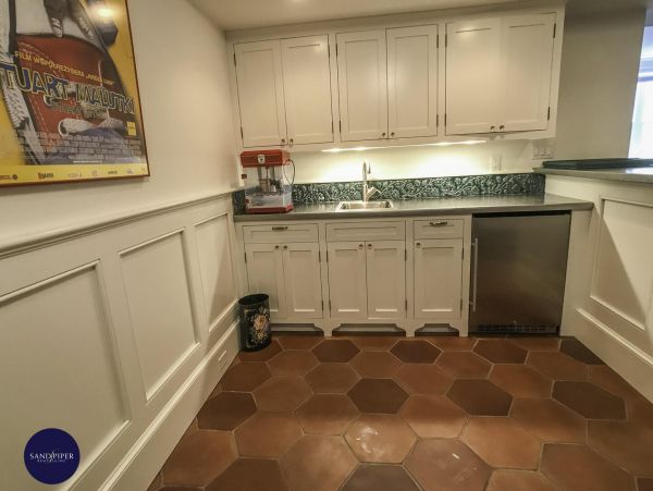 Cape Cod Home 995227
