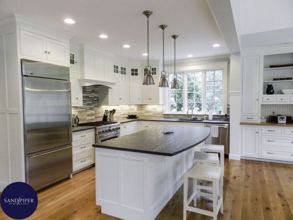 Cape Cod Home 995228