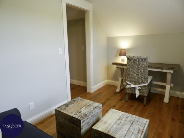 Cape Cod Home 995228