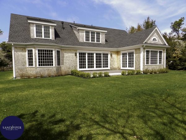 Cape Cod Home 995228