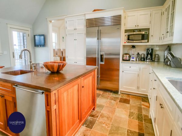 Cape Cod Home 995229