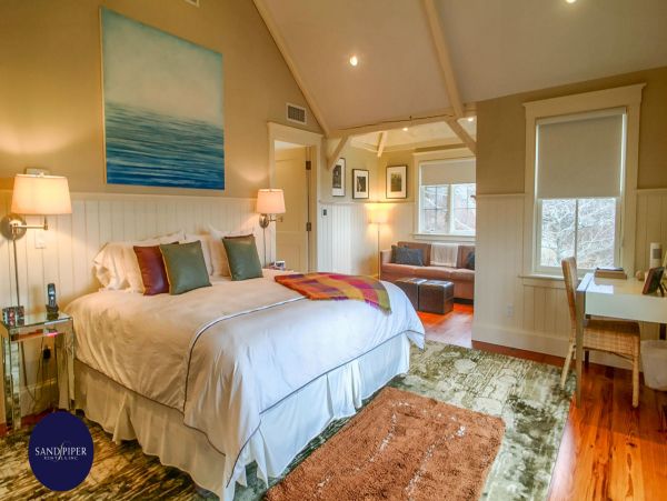 Cape Cod Home 995229