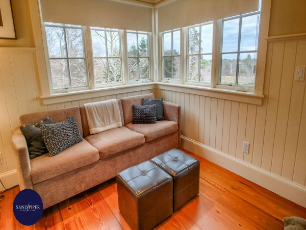Cape Cod Home 995229