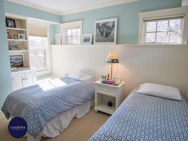 Cape Cod Home 995229