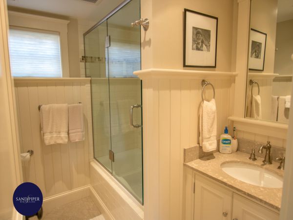 Cape Cod Home 995229