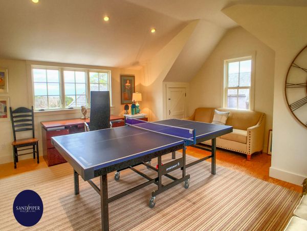 Cape Cod Home 995229