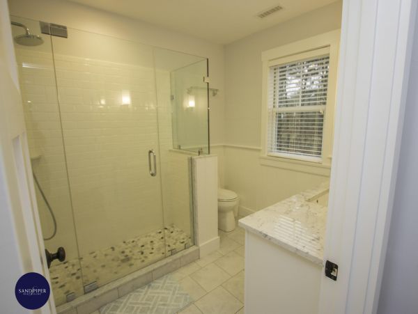 Cape Cod Home 995230