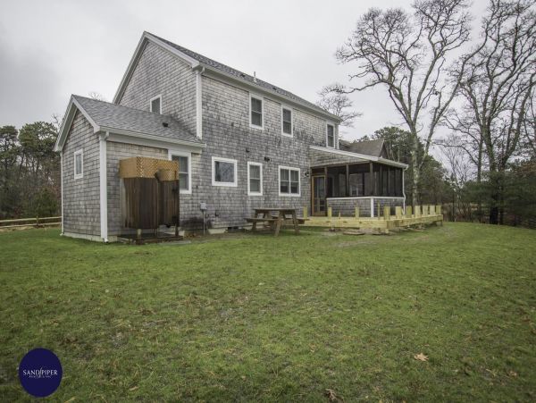 Cape Cod Home 995230