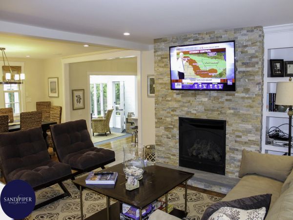 Cape Cod Home 995231