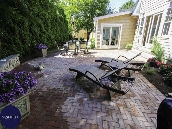 Cape Cod Home 995231