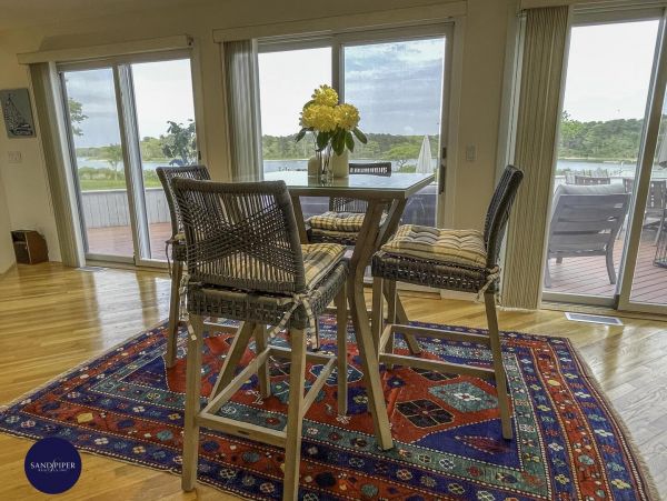 Cape Cod Home 995233