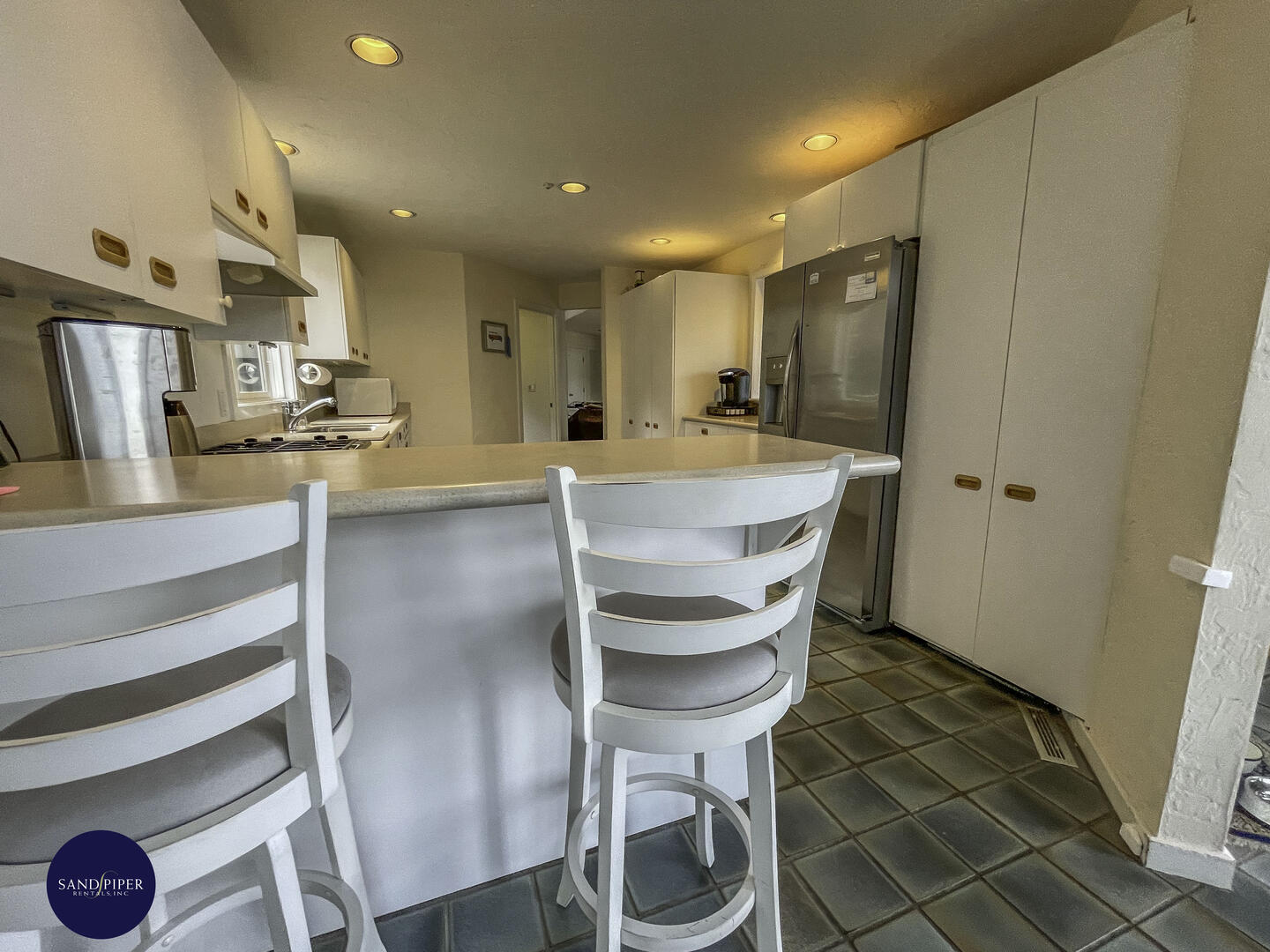 Cape Cod Home 995233