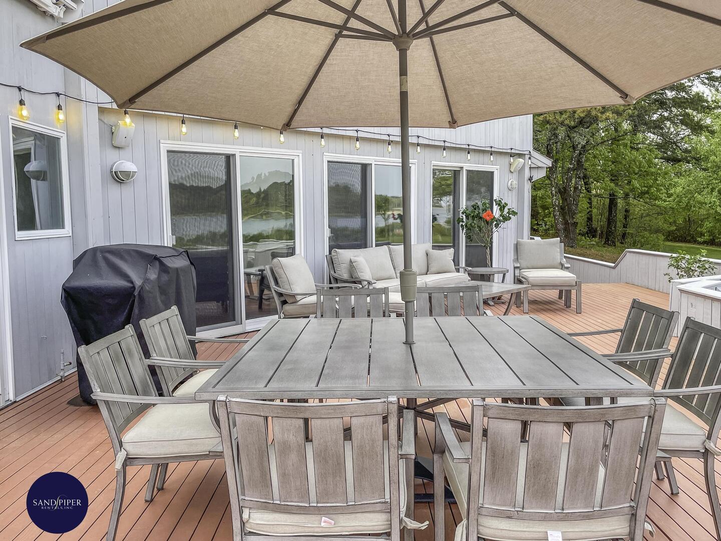 Cape Cod Home 995233