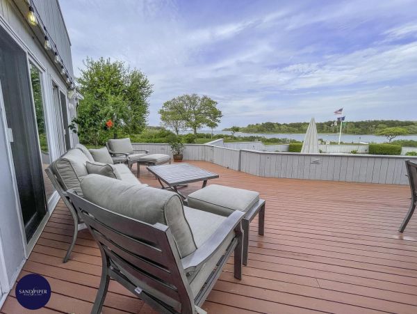Cape Cod Home 995233