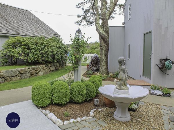 Cape Cod Home 995233