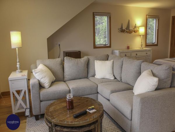 Cape Cod Home 995233