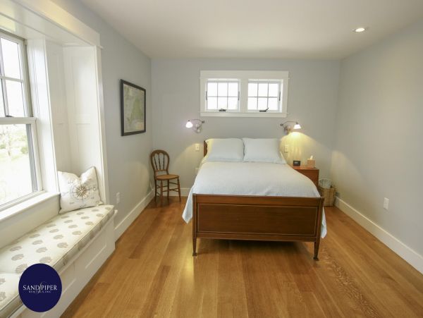 Cape Cod Home 995235