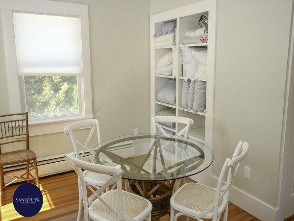 Cape Cod Home 995235