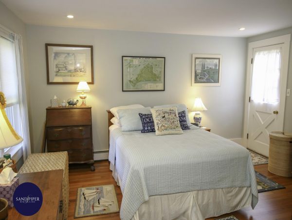 Cape Cod Home 995235