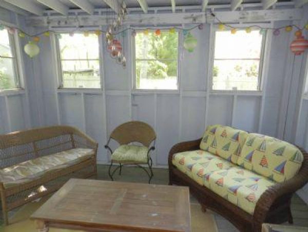 Cape Cod Home 995237