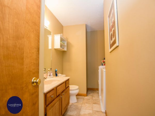 Cape Cod Home 995237