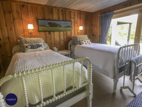 Cape Cod Home 995238