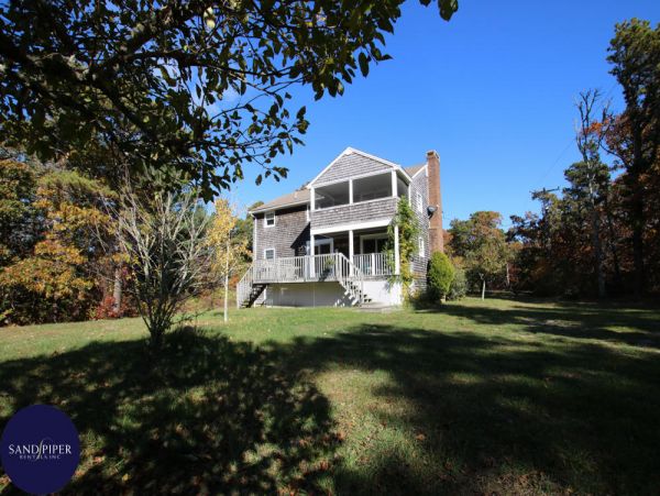 Cape Cod Home 995239