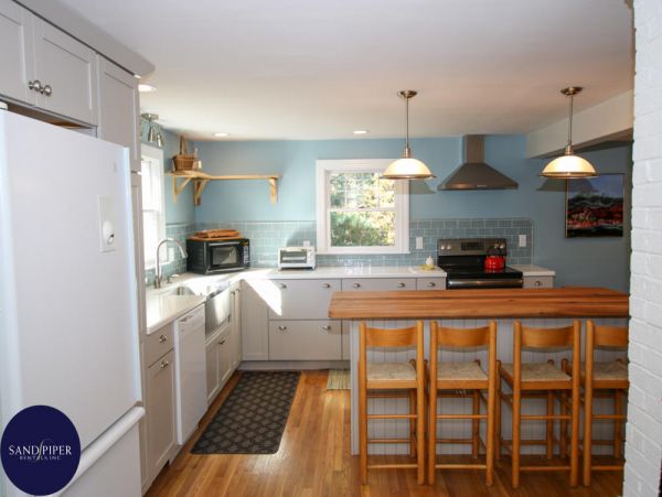 Cape Cod Home 995239