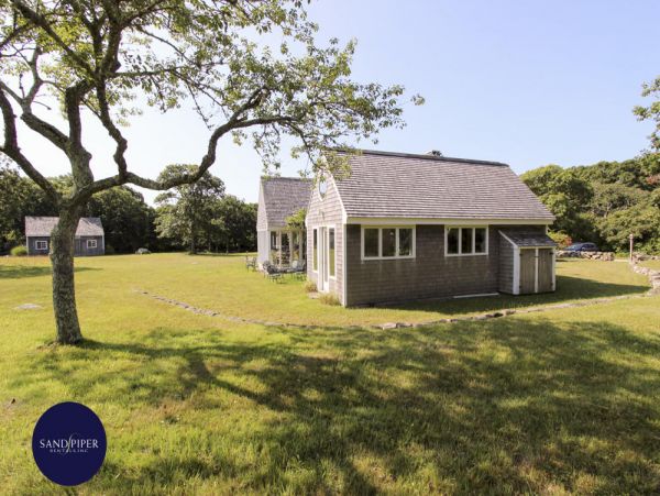 Cape Cod Home 995240