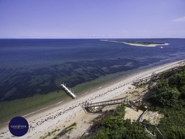 Cape Cod Home 995241