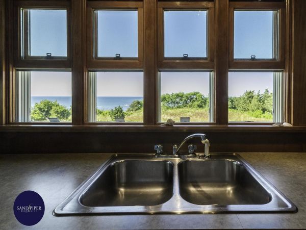 Cape Cod Home 995241
