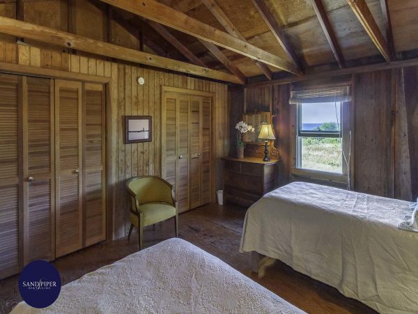Cape Cod Home 995241