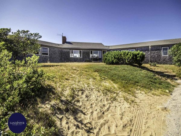 Cape Cod Home 995241