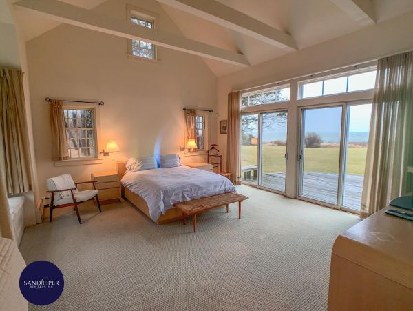 Cape Cod Home 995242