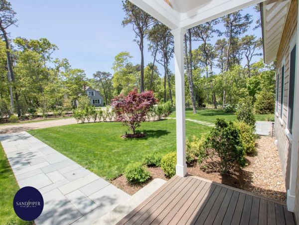 Cape Cod Home 995245