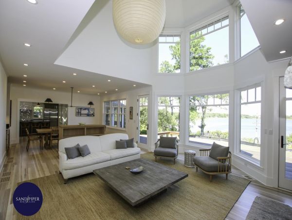 Cape Cod Home 995245