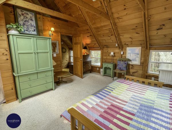 Cape Cod Home 995246