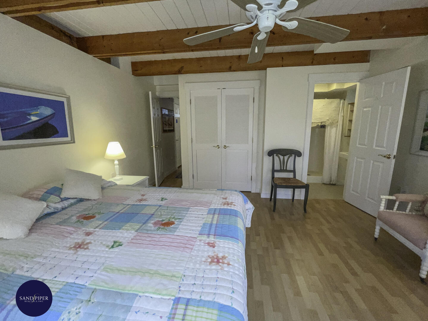 Cape Cod Home 995246