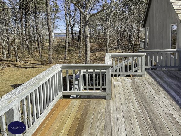 Cape Cod Home 995246