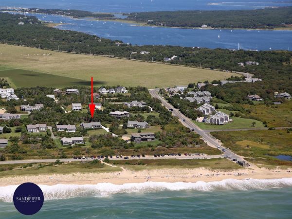 Cape Cod Home 995247